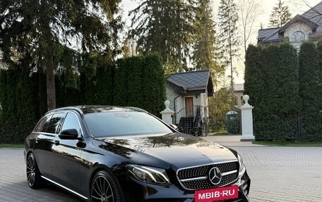 Mercedes-Benz E-Класс, 2019 год, 4 100 000 рублей, 10 фотография
