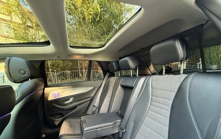 Mercedes-Benz E-Класс, 2019 год, 4 100 000 рублей, 17 фотография