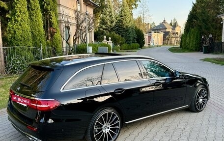Mercedes-Benz E-Класс, 2019 год, 4 100 000 рублей, 6 фотография