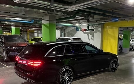 Mercedes-Benz E-Класс, 2019 год, 4 100 000 рублей, 29 фотография