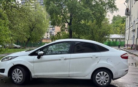 Ford Fiesta, 2015 год, 850 000 рублей, 4 фотография