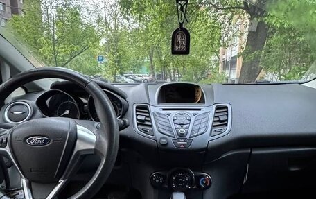Ford Fiesta, 2015 год, 850 000 рублей, 14 фотография
