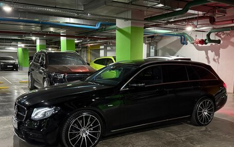 Mercedes-Benz E-Класс, 2019 год, 4 100 000 рублей, 40 фотография