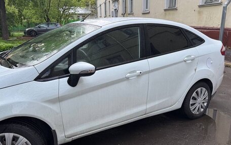 Ford Fiesta, 2015 год, 850 000 рублей, 5 фотография