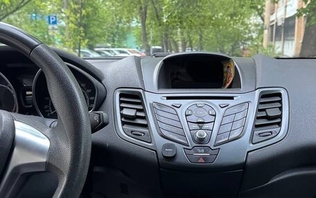 Ford Fiesta, 2015 год, 850 000 рублей, 13 фотография
