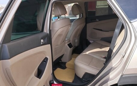 Hyundai Tucson III, 2017 год, 2 070 000 рублей, 8 фотография