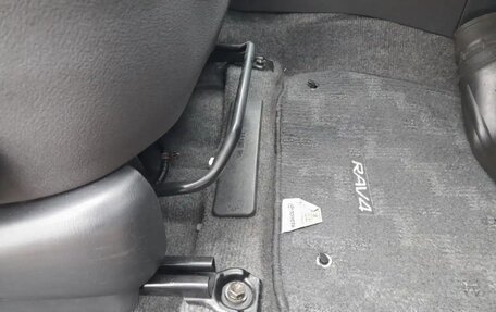 Toyota RAV4, 2005 год, 900 000 рублей, 2 фотография