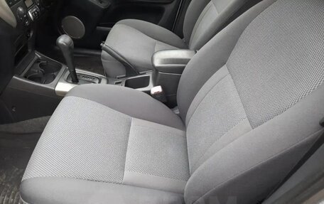 Toyota RAV4, 2005 год, 900 000 рублей, 14 фотография