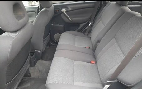 Toyota RAV4, 2005 год, 900 000 рублей, 12 фотография