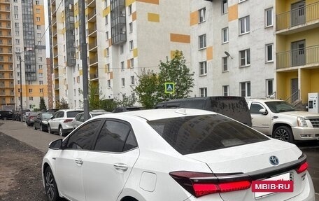 Toyota Corolla, 2019 год, 2 300 000 рублей, 3 фотография