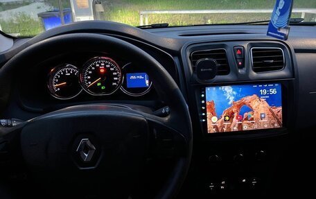 Renault Logan II, 2016 год, 650 000 рублей, 2 фотография