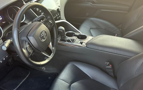 Toyota Camry, 2019 год, 3 350 000 рублей, 9 фотография