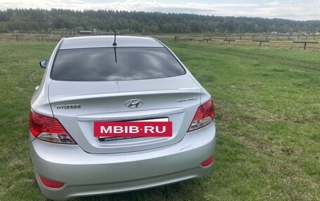 Hyundai Solaris II рестайлинг, 2013 год, 1 070 000 рублей, 2 фотография