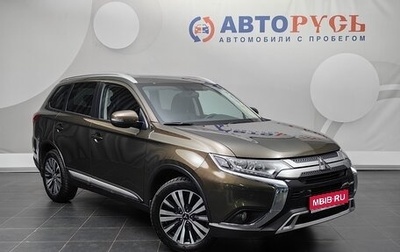 Mitsubishi Outlander III рестайлинг 3, 2021 год, 2 288 000 рублей, 1 фотография