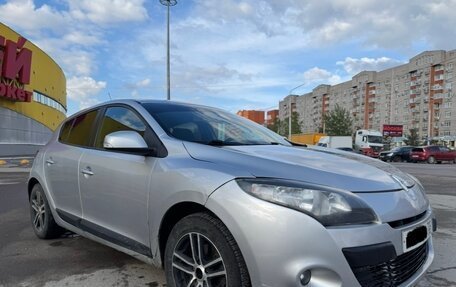 Renault Megane III, 2011 год, 575 000 рублей, 2 фотография