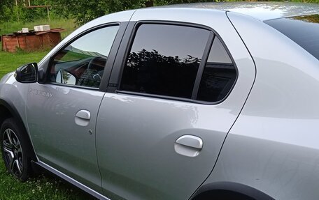 Renault Logan II, 2019 год, 1 300 000 рублей, 2 фотография