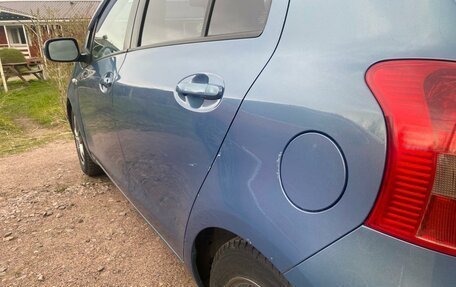 Toyota Yaris III рестайлинг, 2006 год, 555 000 рублей, 10 фотография