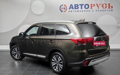 Mitsubishi Outlander III рестайлинг 3, 2021 год, 2 288 000 рублей, 2 фотография
