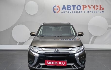 Mitsubishi Outlander III рестайлинг 3, 2021 год, 2 288 000 рублей, 3 фотография