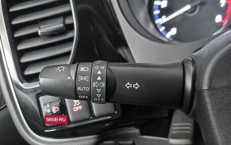 Mitsubishi Outlander III рестайлинг 3, 2021 год, 2 288 000 рублей, 14 фотография