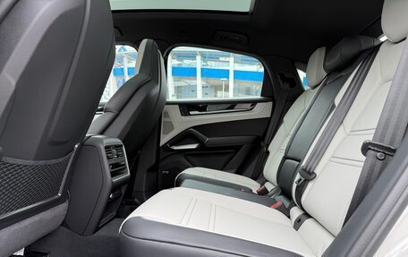 Porsche Cayenne III, 2025 год, 17 390 000 рублей, 25 фотография