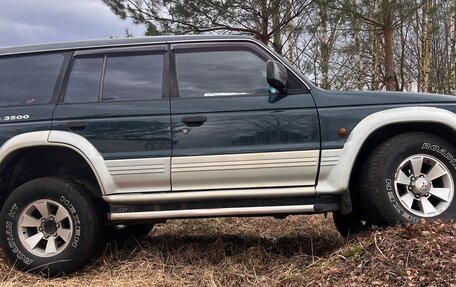 Mitsubishi Pajero III рестайлинг, 1996 год, 1 000 000 рублей, 8 фотография