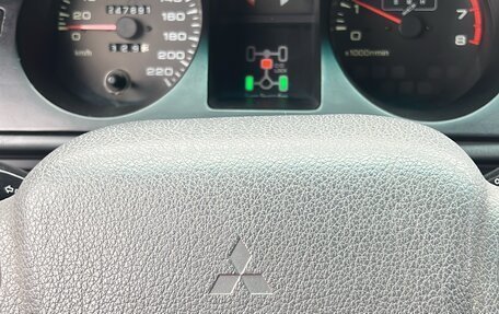 Mitsubishi Pajero III рестайлинг, 1996 год, 1 000 000 рублей, 12 фотография