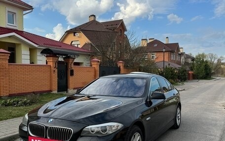 BMW 5 серия, 2010 год, 1 270 000 рублей, 2 фотография