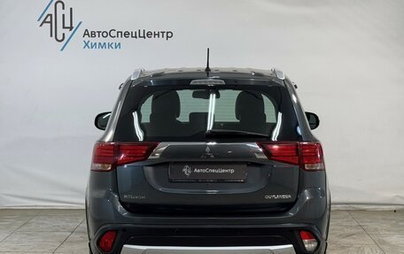 Mitsubishi Outlander III рестайлинг 3, 2016 год, 2 099 800 рублей, 13 фотография