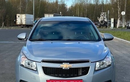 Chevrolet Cruze II, 2011 год, 949 000 рублей, 4 фотография