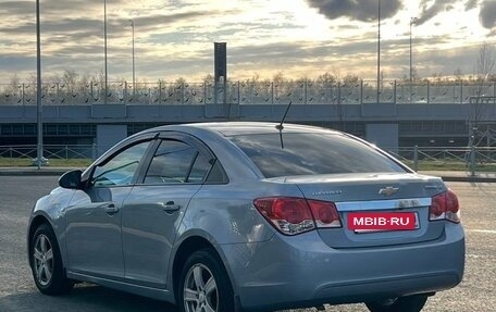 Chevrolet Cruze II, 2011 год, 949 000 рублей, 6 фотография