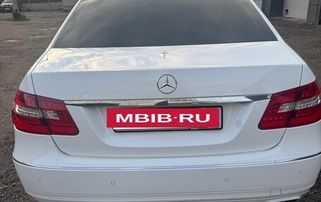 Mercedes-Benz E-Класс, 2012 год, 1 550 000 рублей, 24 фотография