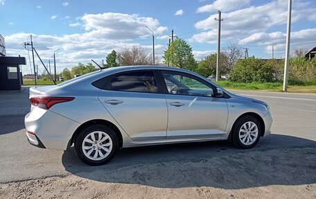 Hyundai Solaris II рестайлинг, 2018 год, 1 100 000 рублей, 2 фотография