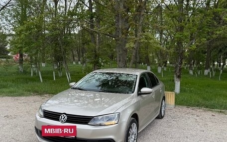 Volkswagen Jetta VI, 2012 год, 895 000 рублей, 7 фотография