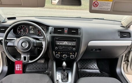 Volkswagen Jetta VI, 2012 год, 895 000 рублей, 15 фотография