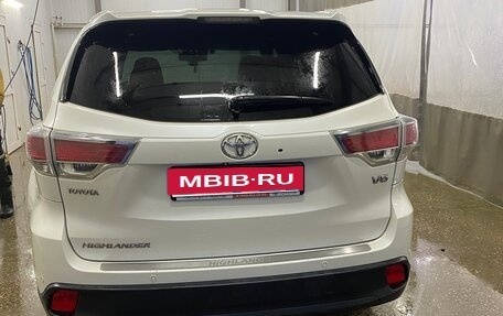 Toyota Highlander III, 2014 год, 3 000 000 рублей, 3 фотография