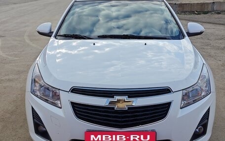 Chevrolet Cruze II, 2014 год, 850 000 рублей, 2 фотография