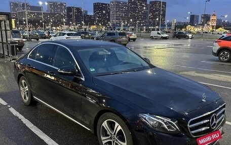 Mercedes-Benz E-Класс, 2019 год, 2 990 000 рублей, 3 фотография