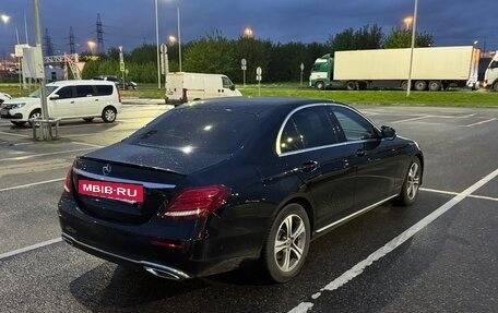 Mercedes-Benz E-Класс, 2019 год, 2 990 000 рублей, 4 фотография