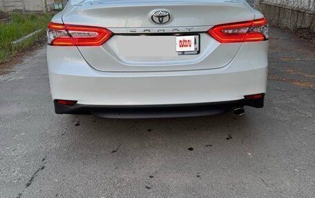 Toyota Camry, 2020 год, 3 100 000 рублей, 4 фотография