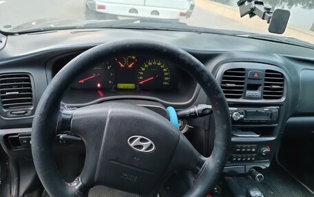 Hyundai Sonata IV рестайлинг, 2005 год, 380 000 рублей, 5 фотография