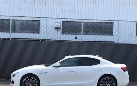 Maserati Ghibli, 2022 год, 5 750 000 рублей, 4 фотография