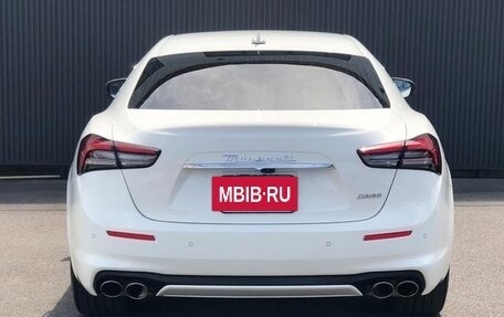 Maserati Ghibli, 2022 год, 5 750 000 рублей, 8 фотография
