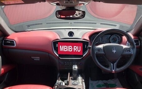 Maserati Ghibli, 2022 год, 5 750 000 рублей, 9 фотография