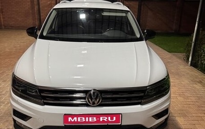 Volkswagen Tiguan II, 2019 год, 2 400 000 рублей, 1 фотография