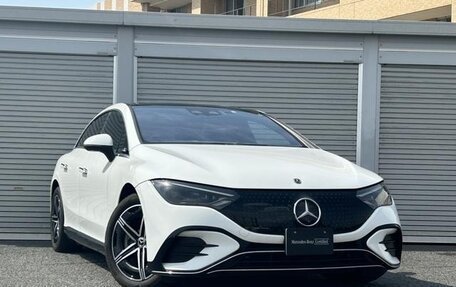 Mercedes-Benz EQE, 2022 год, 5 130 000 рублей, 3 фотография