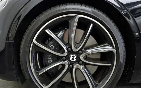 Bentley Continental GT III, 2022 год, 18 000 000 рублей, 5 фотография