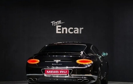 Bentley Continental GT III, 2022 год, 18 000 000 рублей, 3 фотография