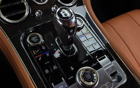 Bentley Continental GT III, 2022 год, 18 000 000 рублей, 9 фотография