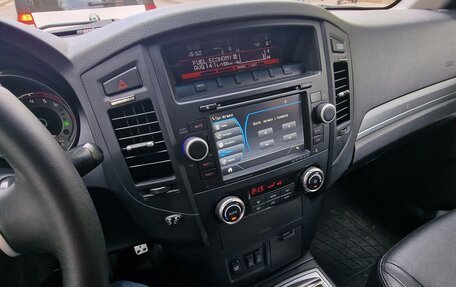 Mitsubishi Pajero IV, 2012 год, 2 550 000 рублей, 10 фотография